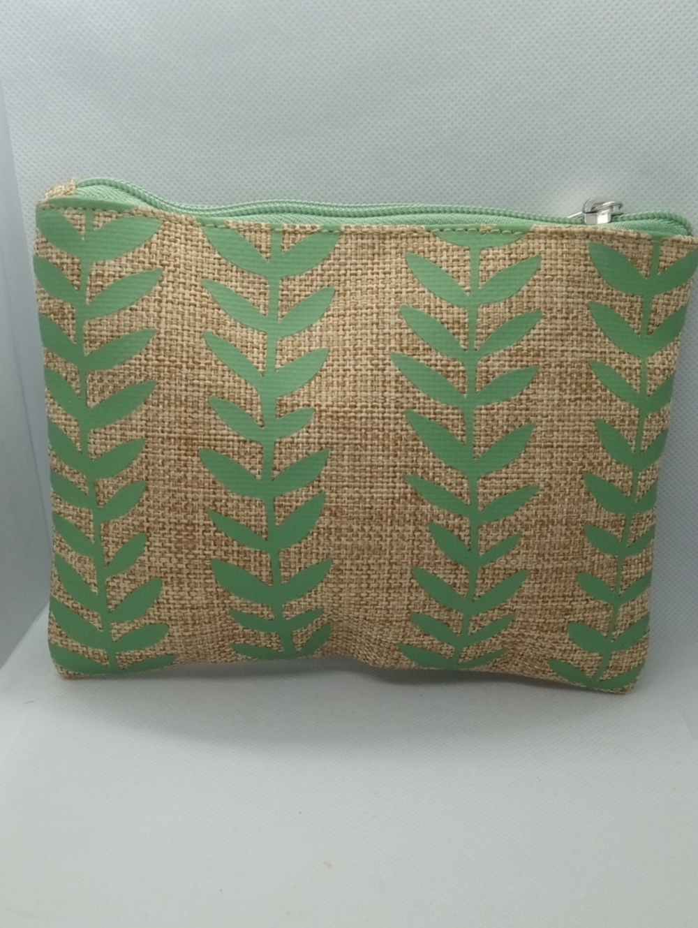 MACYS MAKEUP BAG - Picture 5 of 7